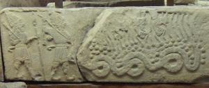 9.6.5.1 Zeul cerului Teshub, omorând dragonul Illuyankas; Muzeul Civilizaţiilor Anatoliene, Ankara - Copy
